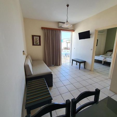 Zannis Hotel 罗希姆诺 外观 照片