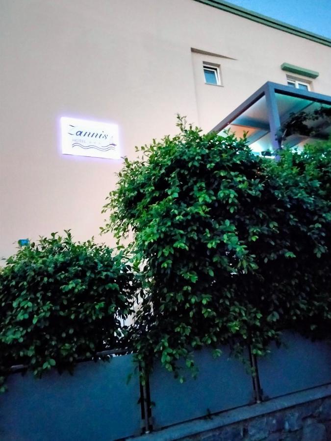 Zannis Hotel 罗希姆诺 外观 照片