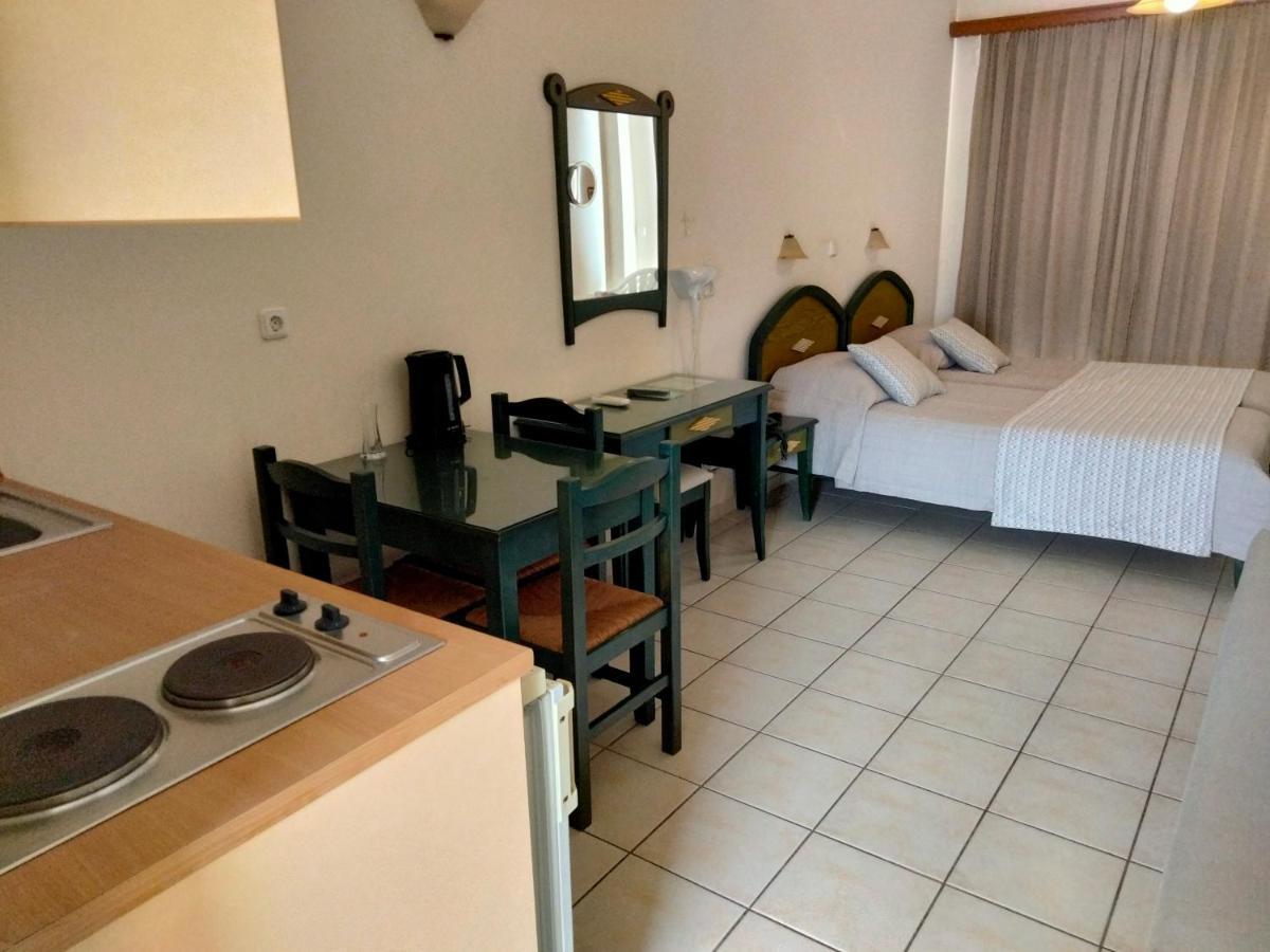 Zannis Hotel 罗希姆诺 外观 照片