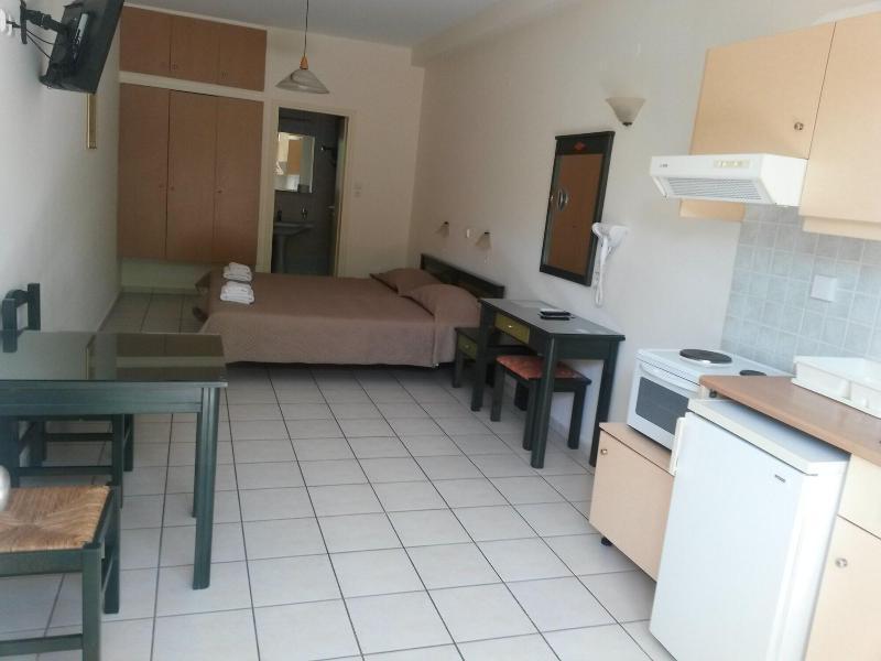 Zannis Hotel 罗希姆诺 外观 照片