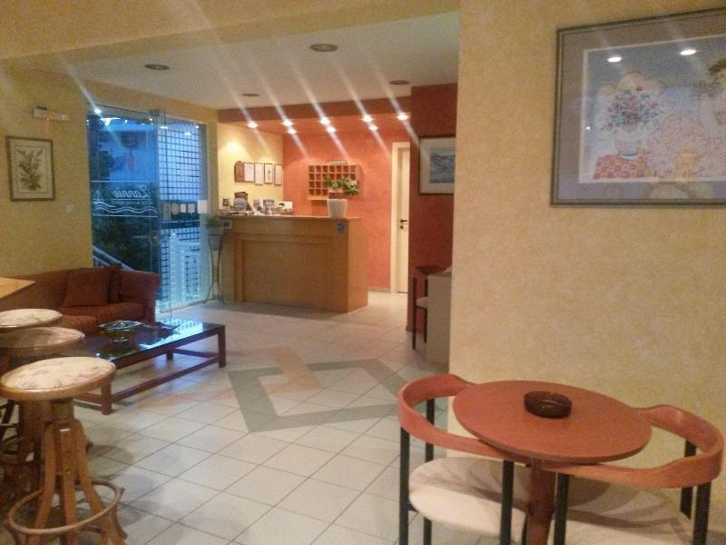 Zannis Hotel 罗希姆诺 外观 照片