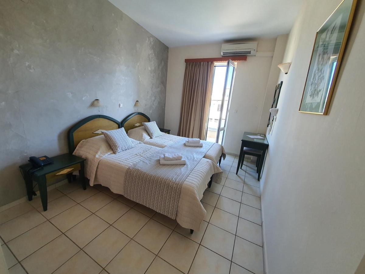 Zannis Hotel 罗希姆诺 外观 照片