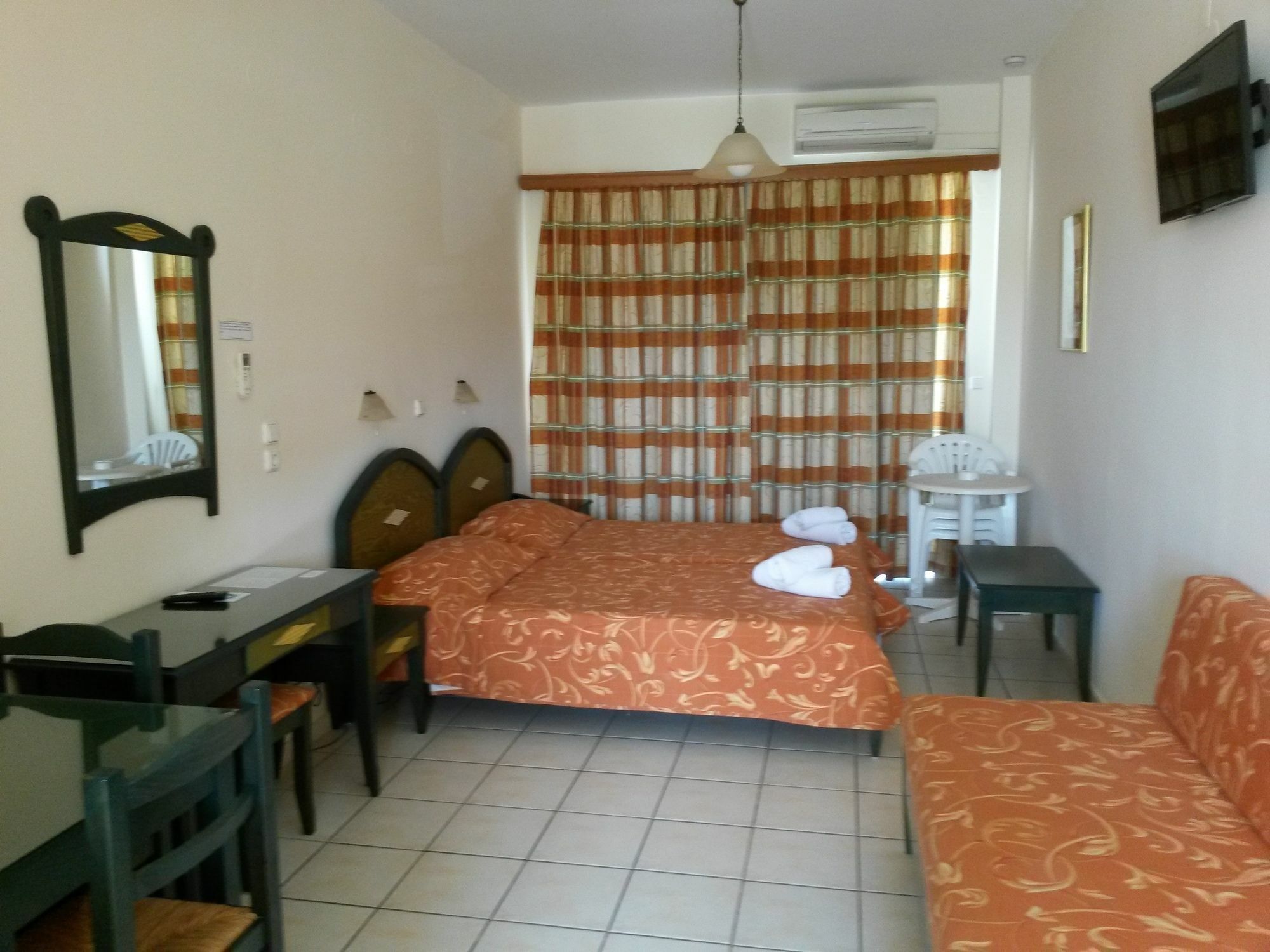 Zannis Hotel 罗希姆诺 外观 照片