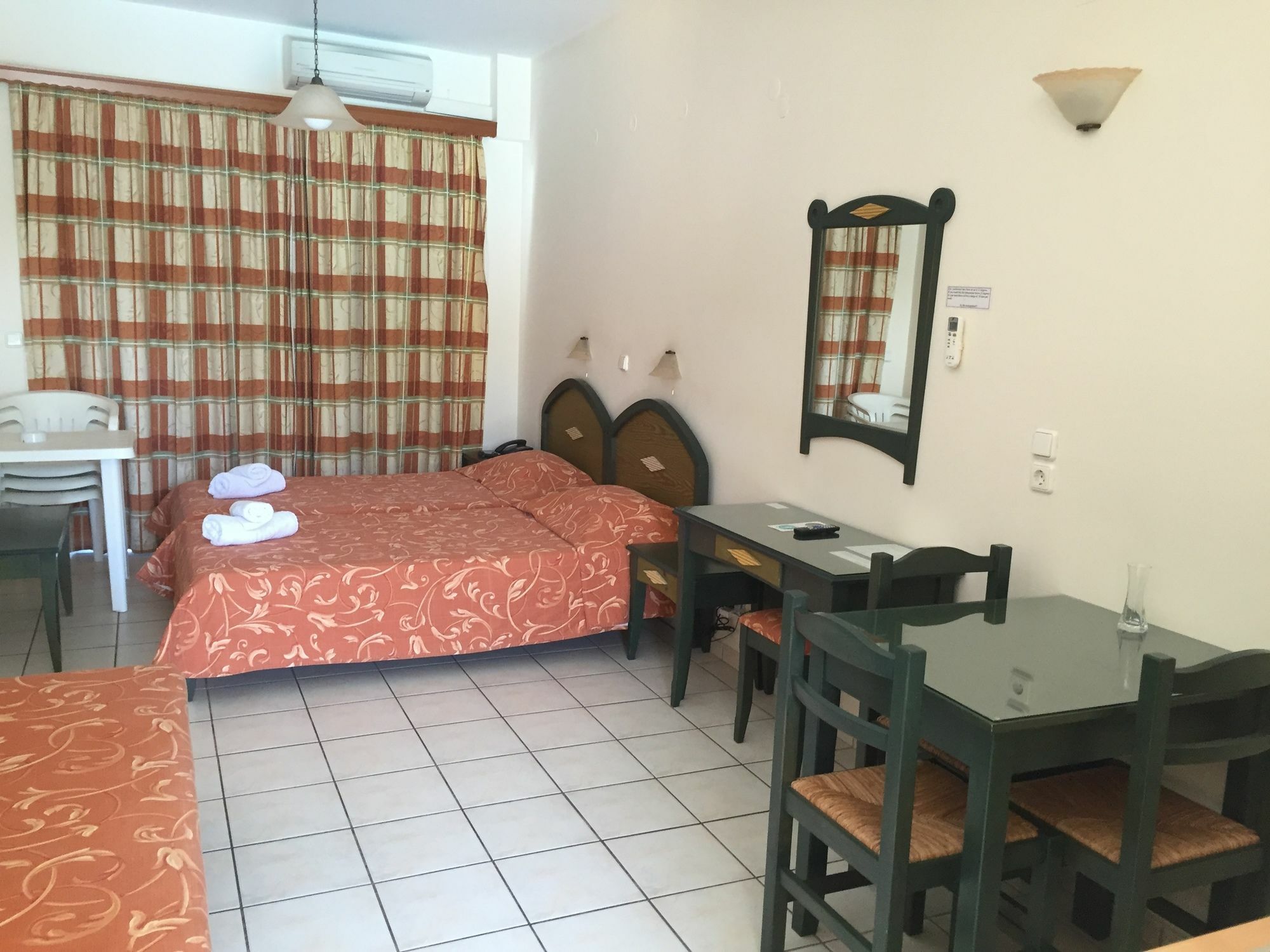 Zannis Hotel 罗希姆诺 外观 照片